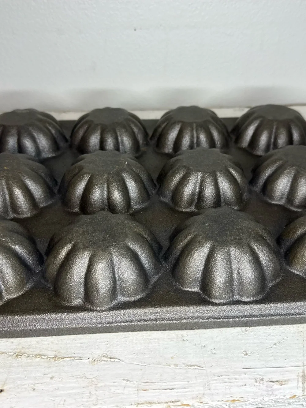 Antique 12-Cup Cast Iron “Turk’s Head” Gem Pan / Fluted Muffin Tin - Circa 1900